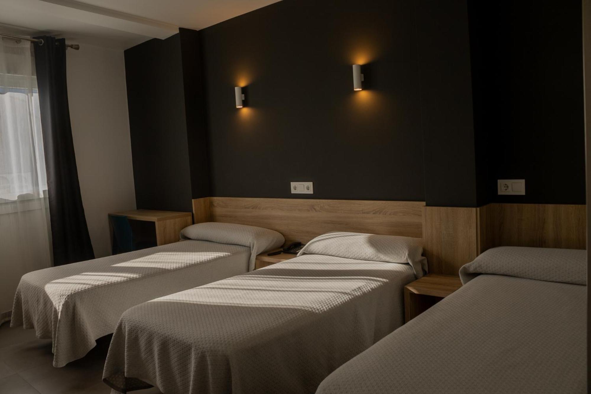 Hotel Hollywood Cangas do Morrazo Exterior photo