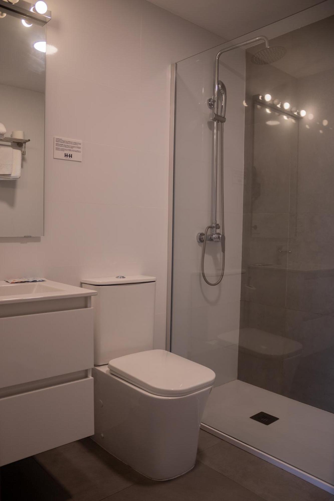 Hotel Hollywood Cangas do Morrazo Exterior photo